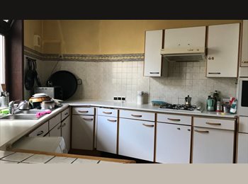 Appartager BE - for responsible people  22 - 26 years old, Etterbeek - 570 € pm