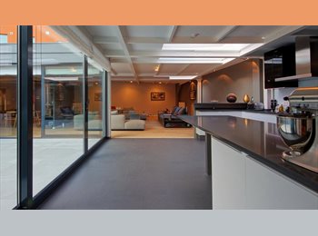 Appartager BE - Loft à louer, Etterbeek - 4.850 € pm