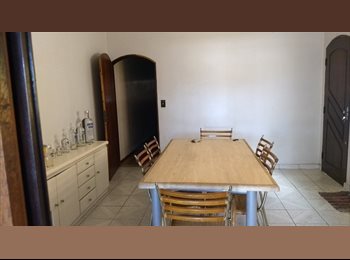 Roomgo BR - Quarto, Carapicuíba - R$ 1.200 Por mês