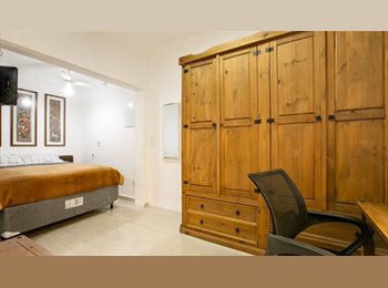 Roomgo BR - Suíte individual privativa 100% mobiliada METRÔ linha Lilás, Santo Amaro - R$ 1.800 Por mês