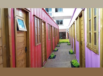 Roomgo BR - QUARTO INDIVIDUAL PRÓXIMO A PUC E UFRGS, Porto Alegre - R$ 495 Por mês