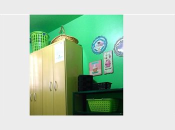 Roomgo BR - QUARTO SUPER MOBILIADO WIFI TOP, Caxias do Sul - R$ 600 Por mês