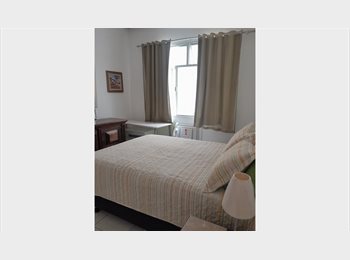 Roomgo BR - Bela suite confortável, Ipanema - R$ 2.000 Por mês