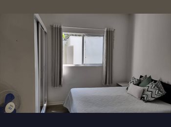 Roomgo BR - Alugo studio grande, Pinheiros - R$ 2.500 Por mês