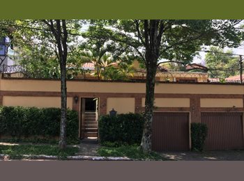 Roomgo BR - Suíte em Linda Casa Arborizada 15min da USP, Butantã - R$ 1.500 Por mês