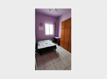 Roomgo BR - Quarto Grande com Conforto, Grajaú - R$ 950 Por mês