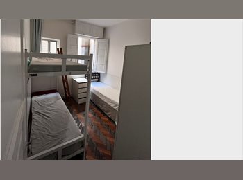 Roomgo BR - Melhor localização de Copacabana, Copacabana - R$ 950 Por mês