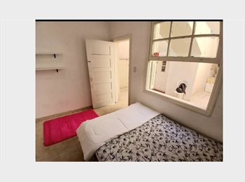 Roomgo BR - Quarto individual, tipo edícula, em casa perto do metrô Ana Rosa. ✔️Para meninas e/ou Lgbt, Vila Mariana - R$ 1.200 Por mês