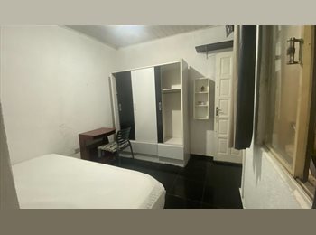 Roomgo BR - Quarto privativo com banheiro e mini-cozinha — mobiliado e independente, Campo Belo - R$ 1.000 Por mês