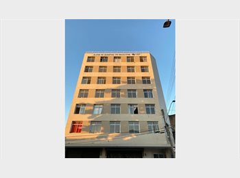 Roomgo BR - Alugo Suíte mobiliada no Centro de Campinas, Campinas - R$ 3.000 Por mês