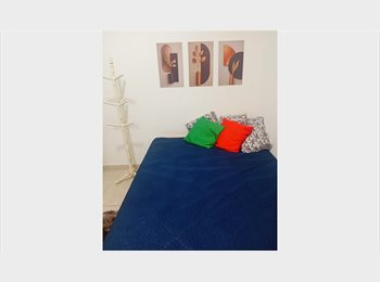 Roomgo BR - Quarto amplo em Botafogo, Humaitá - R$ 1.800 Por mês