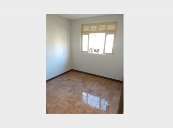 Roomgo BR - Quarto para estudantes - Prado, Nova Friburgo - R$ 500 Por mês