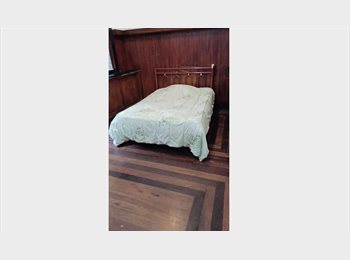 Roomgo BR - Quarto de solteiro no bairro de Santa Teresa, Santa Teresa - R$ 1.300 Por mês