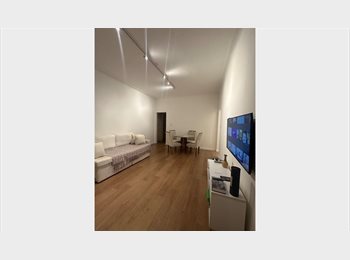 Roomgo BR - Quarto amplo a 7min do metro, Maracanã - R$ 3.000 Por mês