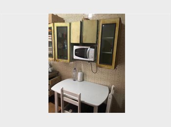 Roomgo BR - Quarto feminino Vila Mariana | Ambiente tranquilo e organizado, Vila Mariana - R$ 890 Por mês