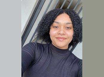 Roomgo BR - Juliana Santos Lima  - 22 - São Paulo SP