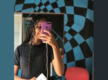 Roomgo BR - Raquel - 18 - Maracanã