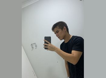 Roomgo BR - Artur - 18 - Vitória