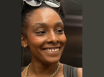 Roomgo BR - Rafaela - 27 - Porto Alegre