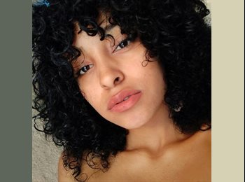 Roomgo BR - Nicole - 25 - Leme