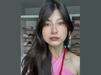 Roomgo BR - Eduarda - 20 - Florianópolis