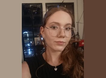 Roomgo BR - Brenda - 18 - Porto Alegre