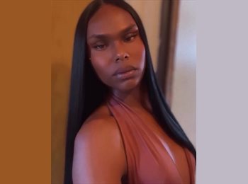 Roomgo BR - Gabriella - 24 - Maracanã