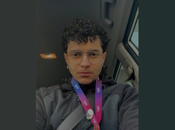 Roomgo BR - ROBERT - 23 - Curitiba