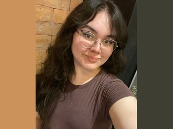 Roomgo BR - Milena - 19 - Porto Alegre