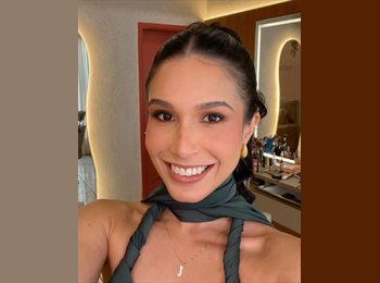 Roomgo BR - Júlia - 27 - Curitiba