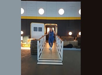 Roomgo BR - Adriana  - 38 - Vila Mariana