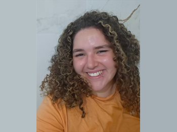 Roomgo BR - Alessandra - 22 - Niterói