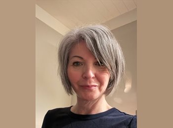 Roomgo CA - Isabelle - 52 - Canada