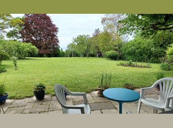 Roomgo CH - Colocation à Epalinges - intimité et partage dans villa de 200m2 et jardin de 2400m2, Lausanne - 950 CHF / Mois