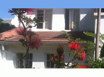 CompartoDepto CL - Pieza Casona Ñuñoa. Pasos estación Metro Ñuñoa L6 y L3, Ñuñoa - CH$275.000 por mes