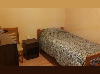CompartoDepto CL - Arriendo Pieza amoblada, San Joaquín - CH$130.000 por mes