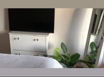 CompartoDepto CL - se arrienda habitación en las condes, colon con  alcantara, Providencia - CH$400.000 por mes