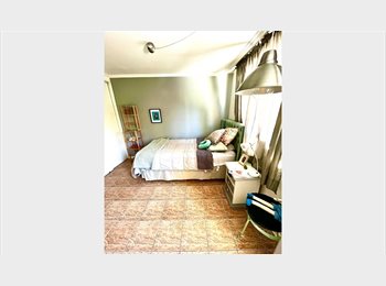 CompartoDepto CL - Linda habitación con baño exclusivo cercana a la UDD y UAndes, Lo Barnechea - CH$400.000 por mes