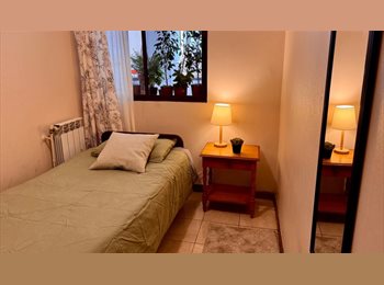 CompartoDepto CL - Cozy room with private bath in Las Condes, steps from Manquehue metro – available March!!, Vitacura - CH$400 por mes