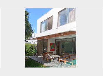 CompartoDepto CL - Arriendo Habitación-Casa de Familia Solo estudiante, La Reina - CH$380.000 por mes