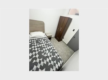 CompartoDepto CL - Pieza, frente a metro Santa Julia (La florida), La Florida - CH$200.000 por mes