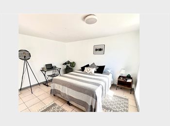 CompartoDepto CL - Luminosa habitación  villa los castaños, Independencia - CH$250.000 por mes