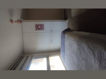 CompartoDepto CL - Pieza en Santa Lucía para estudiante hombre, Santiago Centro - CH$280.000 por mes