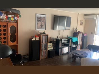 CompartoDepto CL - Busco compartir departamento, Macul - CH$300.000 por mes