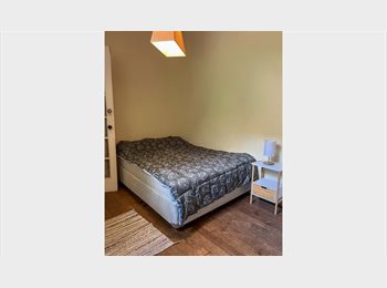 CompartoDepto CL - Habitaciones en Casa Patrimonial – Providencia, Santiago Centro - CH$325.000 por mes