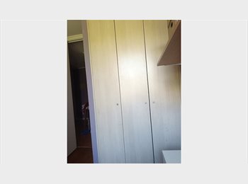 CompartoDepto CL - Habitación Mujer amueblado con baño privado, Macul - CH$240.000 por mes