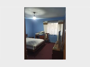 CompartoDepto CL - Cuarto para Señora trabaje, La Reina - CH$270.000 por mes