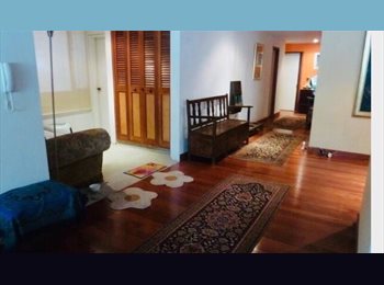 CompartoApto CO - PARQUE DEL VIRREY . DAMA PROFESIONAL., Bogotá - COP$ 1.450.000 por mes