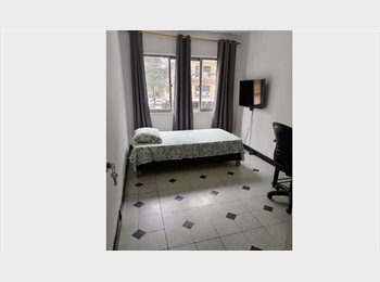 CompartoApto CO - Habitación amoblada a una cuadra de la estación Suramericana, Medellín - COP$ 650.000 por mes