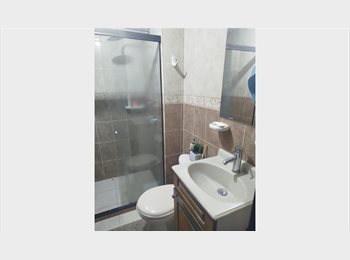CompartoApto CO - Habitación con baño independiente - solo mujeres, Envigado - COP$ 900.000 por mes